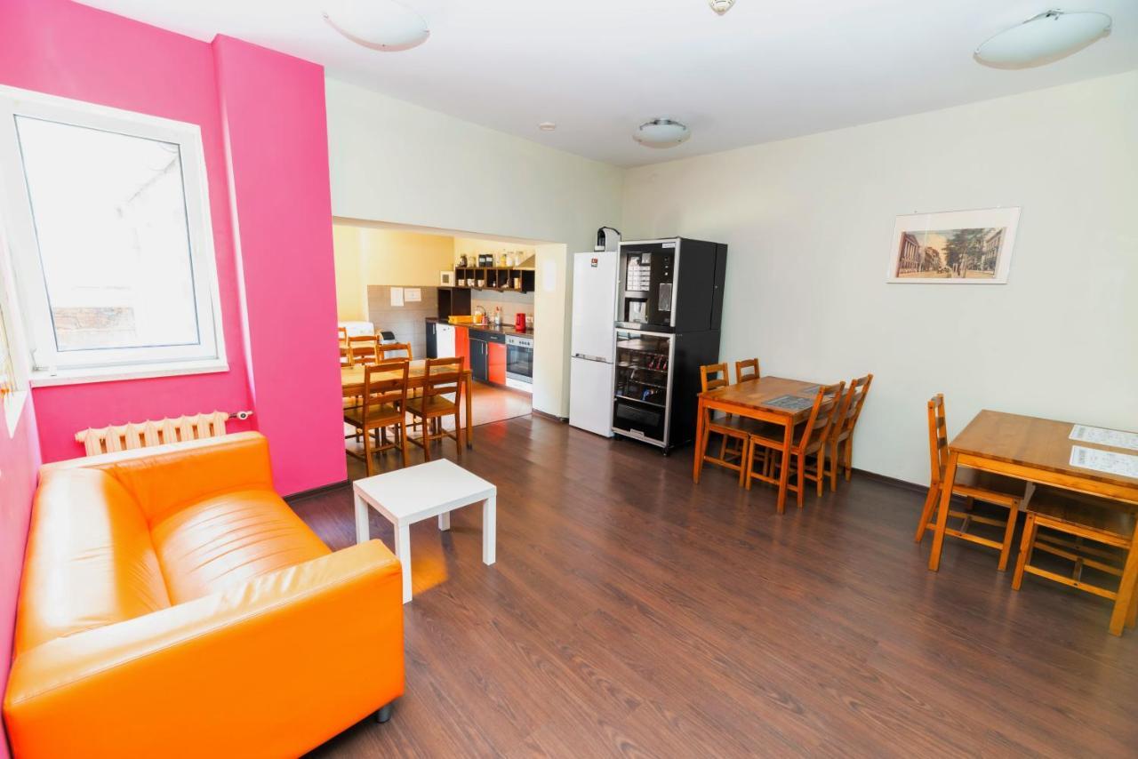 Jopi Hostel Katowice Centrum Экстерьер фото