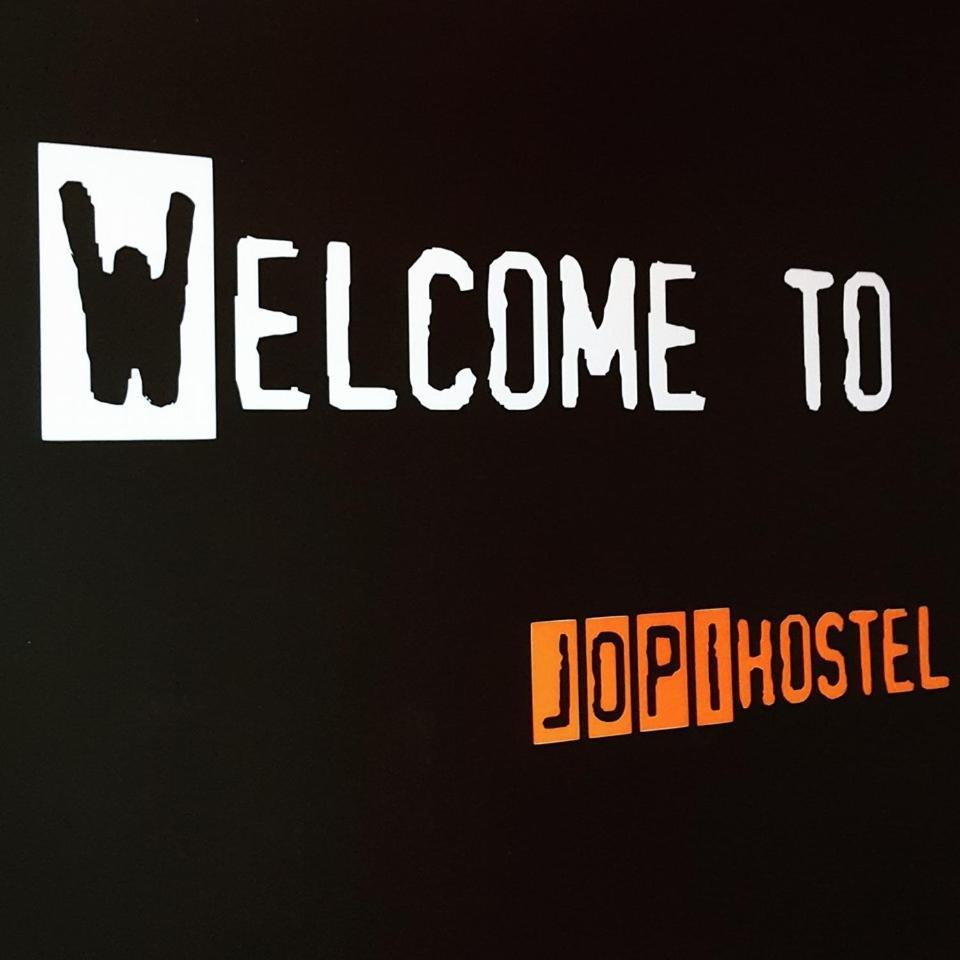 Jopi Hostel Katowice Centrum Экстерьер фото